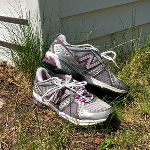 New Balance Tennis Shoes